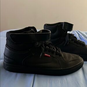 Levi's Men's Black High-Top Sneakers
